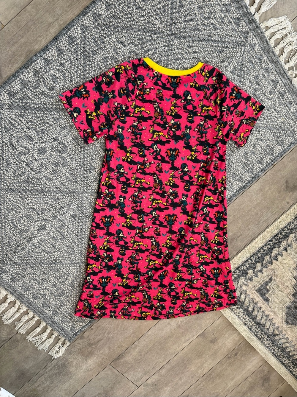 New Disney Girls' Mickey & Friends Halloween Neon Short-Sleeve Nightgown 11/12 - Picture 6 of 16